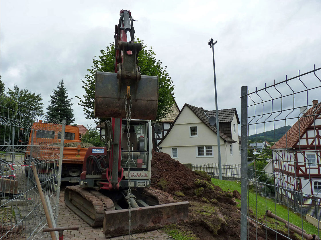 Kanalisierungsarbeiten an St. Crescentius (Foto: Karl-Franz Thiede)